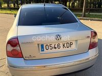 Usado VW Passat Trendline 130 CV (95 kW) 2002 Gris / plata Berlina