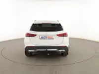 Usado Mercedes GLA200 Progressive 150 CV (110 kW) 2020 Blanco SUV