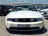 Usado Ford Mustang 305 CV (224 kW) 2012 Blanco Descapotable