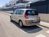 Usado Renault Grand Scénic II Dynamique 130 CV (95 kW) 2007 Beige Monovolumen