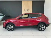 Usado Nissan Qashqai N-Connecta 160 CV (117 kW) 2020 Granate SUV