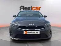 Usado Kia Ceed 136 CV (100 kW) 2023 Gris Utilitario