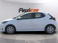 Usado Toyota Yaris 72 CV (52 kW) 2023 Blanco Utilitario