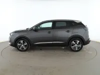Usado Peugeot 3008 Allure 136 CV (100 kW) 2024 Gris SUV