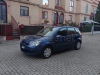 Usado Ford Fiesta Ambiente 68 CV (50 kW) 2007 Azul Utilitario