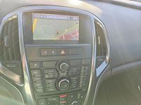 Usado Opel Astra Excellence 165 CV (121 kW) 2012 Gris / plata Berlina