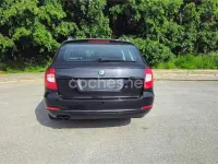 Usado Skoda Superb Ambition 140 CV (102 kW) 2010 Negro Familiar