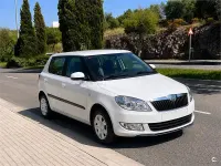 Usado Skoda Fabia Ambition 60 CV (44 kW) 2012 Blanco Berlina