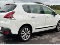 Usado Peugeot 3008 Access 115 CV (84 kW) 2014 Blanco Familiar