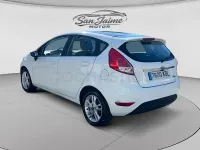 Usado Ford Fiesta Trend 82 CV (60 kW) 2017 Blanco Utilitario