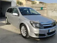 Usado Opel Astra Cosmo 150 CV (110 kW) 2005 Gris / plata Familiar