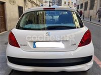 Usado Peugeot 207 90 CV (66 kW) 2009 Blanco Familiar