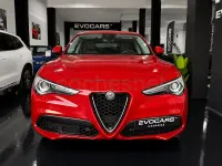 Usado Alfa Romeo Stelvio Super 201 CV (147 kW) 2018 Rojo SUV