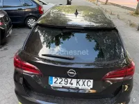 Usado Opel Astra Innovation 136 CV (100 kW) 2019 Negro Familiar