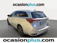 Usado Toyota Auris Active 112 CV (82 kW) 2016 Gris plata Familiar