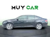 Usado Skoda Superb Ambition 150 CV (110 kW) 2018 Negro Berlina