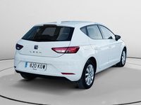 Usado Seat Leon Reference 110 CV (80 kW) 2018 Blanco Berlina