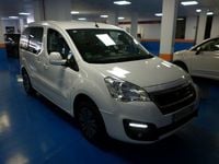 Usado Peugeot Partner Tepee Active 100 CV (73 kW) 2016 Blanco Monovolumen