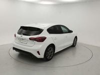 Usado Ford Focus ST-Line 125 CV (91 kW) 2022 Blanco Berlina