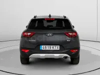 Usado Kia Stonic 120 CV (88 kW) 2019 Gris SUV