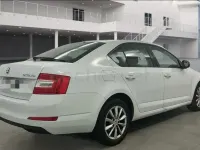 Usado Skoda Octavia GreenLine 110 CV (80 kW) 2016 Blanco Familiar