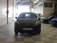 Usado Ford Fiesta Trend 82 CV (60 kW) 2010 Gris / plata Utilitario
