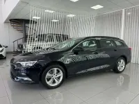 Usado Opel Insignia Selective 136 CV (100 kW) 2019 Azul Familiar