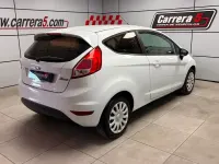 Usado Ford Fiesta Trend 75 CV (55 kW) 2014 Blanco Utilitario
