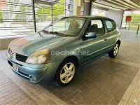 Usado Renault Clio II Dynamique 85 CV (62 kW) 2005 Azul Berlina