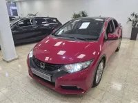 Usado Honda Civic Executive 142 CV (104 kW) 2013 Rojo Utilitario
