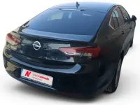 Usado Opel Insignia Innovation 136 CV (100 kW) 2020 Negro
