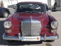 Usado Mercedes 190 55 CV (40 kW) 1966 Granate Berlina