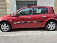 Usado Renault Mégane II Dynamique 115 CV (84 kW) 2003 Granate Berlina