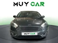 Usado Ford Focus Titanium 125 CV (91 kW) 2018 Gris Utilitario