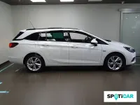 Usado Opel Astra GS Line 110 CV (80 kW) 2020 Blanco Familiar