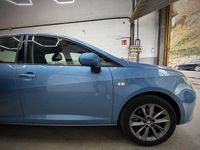 Usado Seat Ibiza I-Tech 85 CV (62 kW) 2015 Azul Berlina