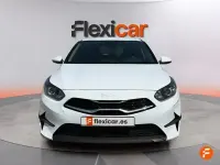 Usado Kia Ceed 136 CV (100 kW) 2023 Blanco Utilitario