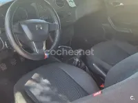 Usado Seat Ibiza SC Reference 70 CV (51 kW) 2015 Rojo Utilitario