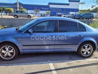 Usado Skoda Superb Classic 130 CV (95 kW) 2003 Azul Berlina