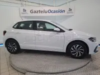 Usado VW Polo Life 95 CV (69 kW) 2022 Blanco Utilitario
