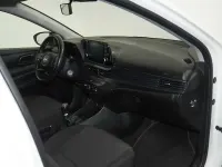 Usado Hyundai i20 84 CV (61 kW) 2022 Blanco Utilitario