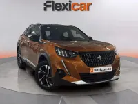 Usado Peugeot 2008 GT-line 131 CV (96 kW) 2020 Naranja SUV