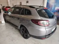 Occasion Renault Mégane Dynamique 105 PK (77 kW) 2010 Grijs Sedan