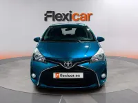 Usado Toyota Yaris Active 99 CV (72 kW) 2016 Azul Berlina