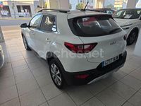 Usado Kia Stonic 84 CV (61 kW) 2023 Blanco SUV
