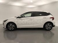 Usado Hyundai i20 84 CV (61 kW) 2024 Blanco Berlina