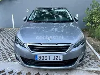 Usado Peugeot 308 Allure 120 CV (88 kW) 2017 Gris / plata Berlina
