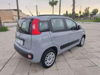 Usado Fiat Panda Lounge 69 CV (50 kW) 2020 Gris Utilitario