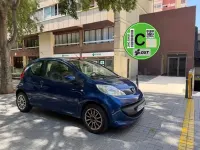 Usado Peugeot 107 68 CV (50 kW) 2007 Azul Utilitario