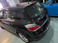 Usado Opel Astra Cosmo 100 CV (73 kW) 2005 Negro Berlina